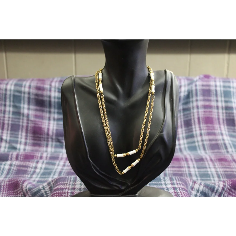 Vintage Sarah Coventry White and Gold-tone Chain Necklace